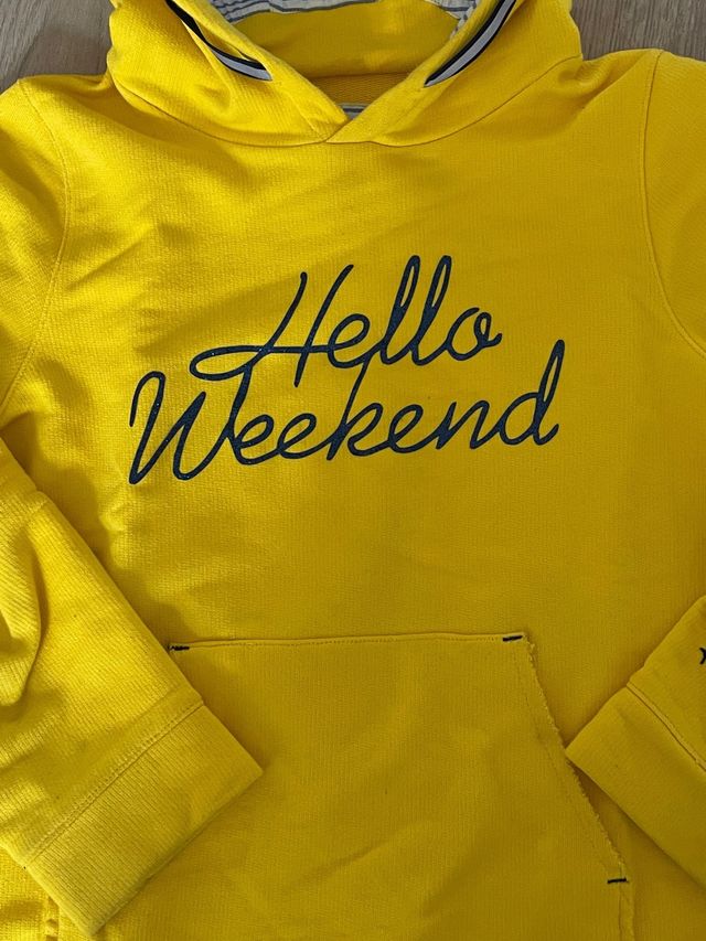 Sudadera amarilla de Nanos