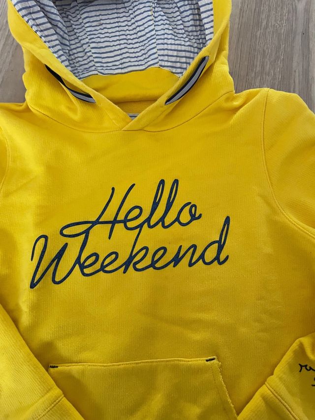 Sudadera amarilla de Nanos