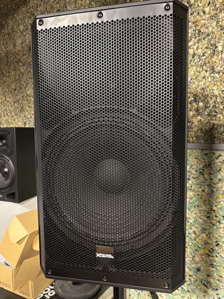 Altavoz amplificado 15 pulgadas