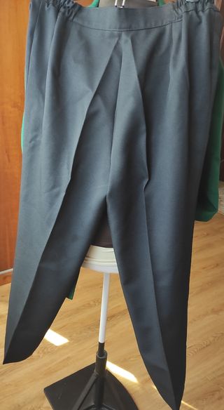 Fato de calça , saia e casaco