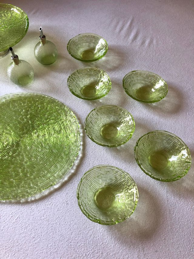 cristalería verde, trabajo manual