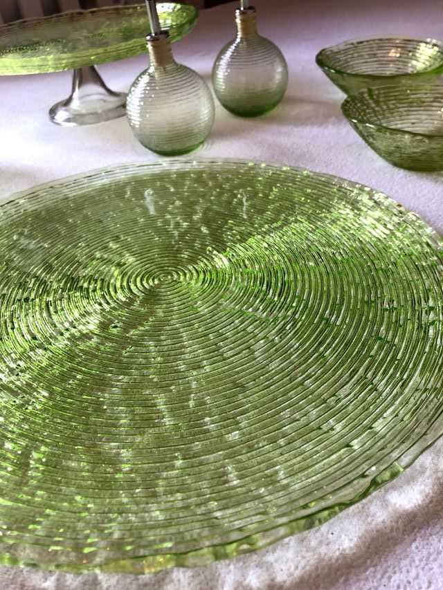 cristalería verde, trabajo manual