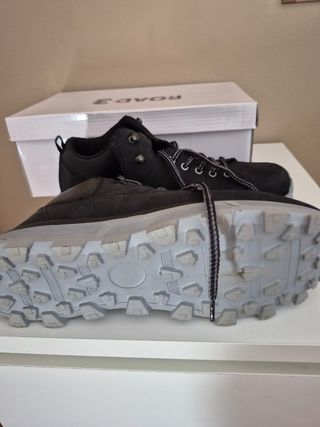 Scarpe sportive Road 3 nuove n.44