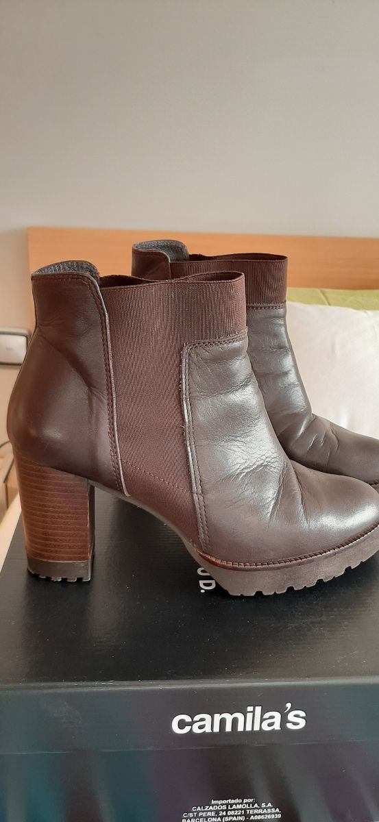 Botines color marrón muy comodos 