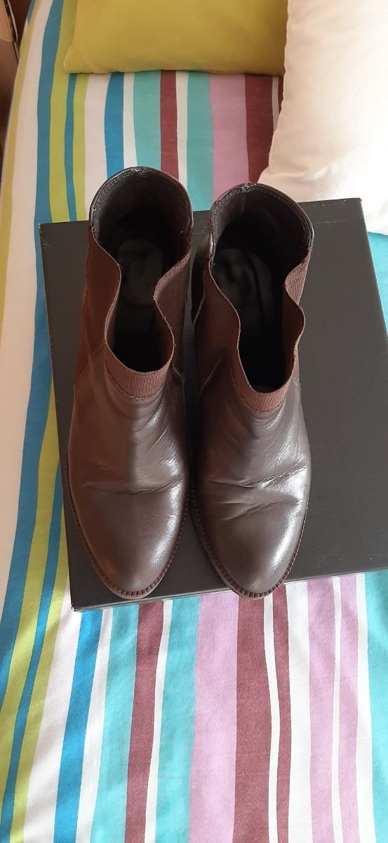 Botines color marrón muy comodos 