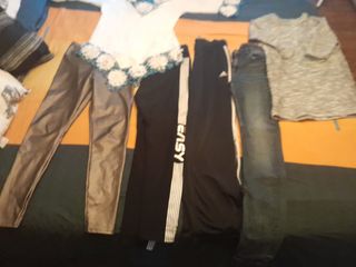 Ropa variada de mujer talla L.