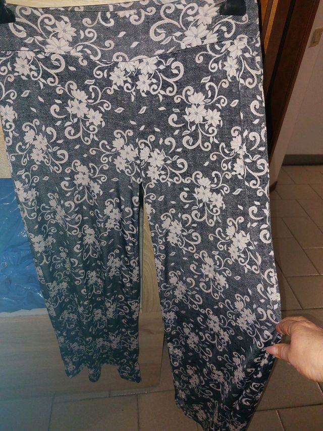 Pantaloni donna