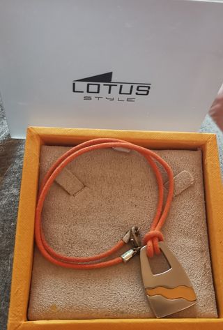 Collar Lotus mujer