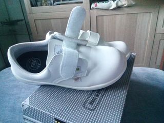 Zapatos de trabajo a estrenar