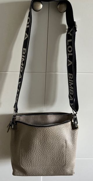 Bolso de piel marca Bimba y Lola