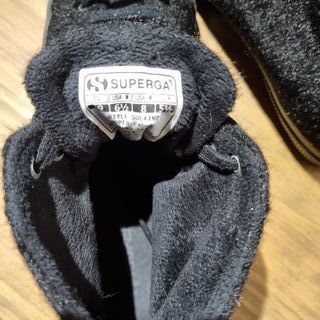 Sneakers pelliccetta nera Superga alte donna