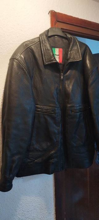 Cazadora de piel auténtica, precio negociable