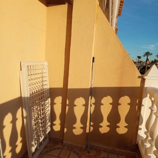 Se pinta viviendas los alcázares 