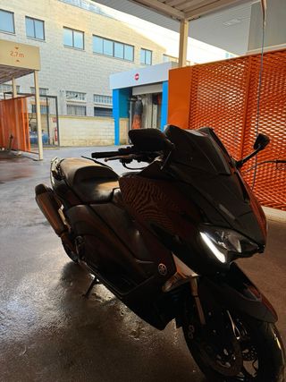 Yamaha tmax 530