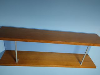 Vendo mesita de noche y 2 estanterías de madera d