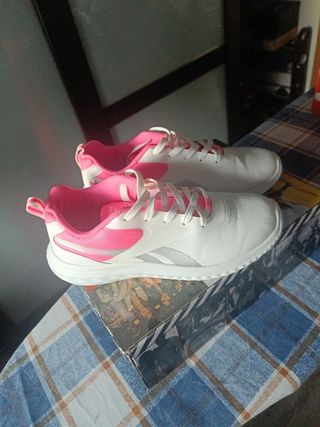Zapatillas de deporte Reebok 37 mujer Nuevas