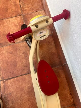 Moto vespa de madera