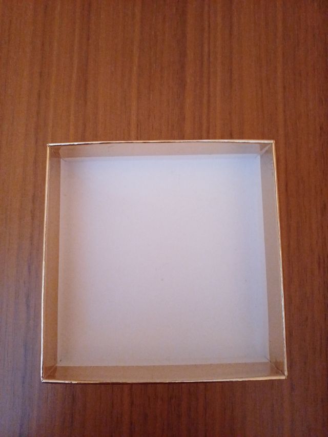 CAIXA SENSILIS DOURADA