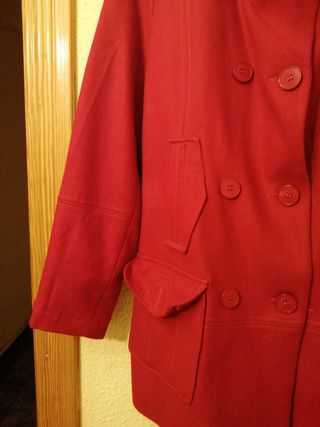 Abrigo paño rojo