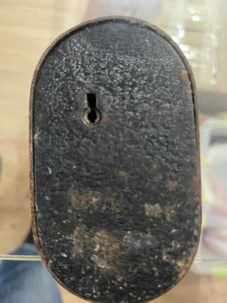 Hucha monte y piedad hierro