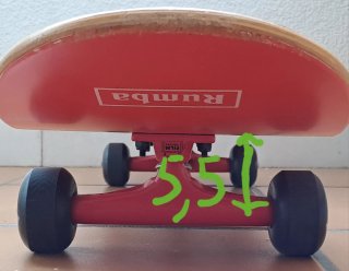 Skate con tabla Rumba.