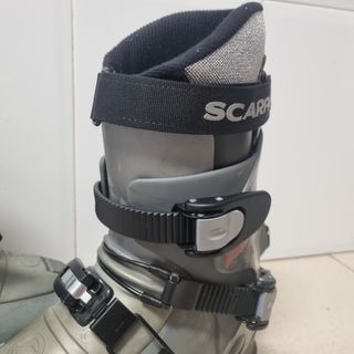 Botas Travesía Scarpa Titan con bolsa