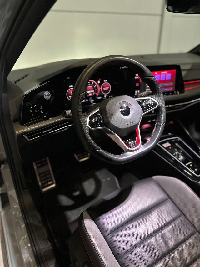 Volkswagen Golf 2023