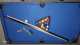 Biliardino. Tavolo multigioco per bambini. 