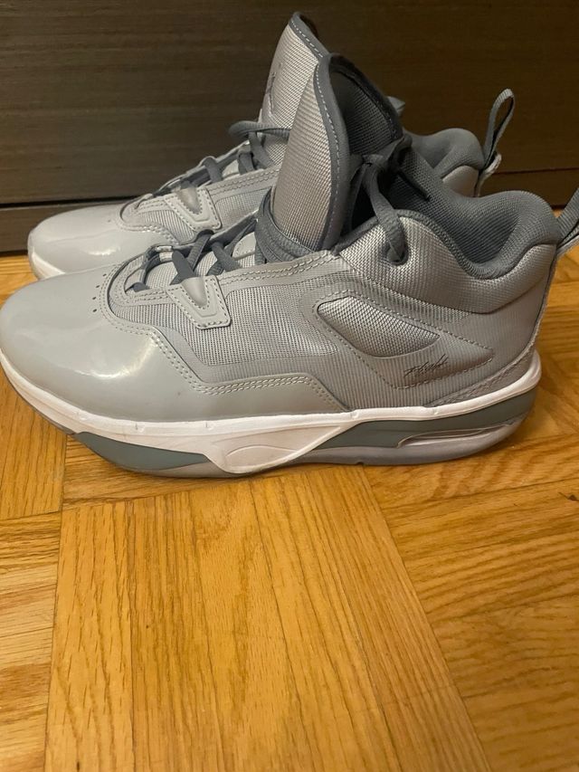 zapatillas jordan flight grises