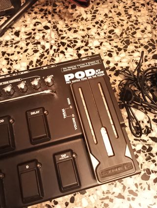 Guitarra. Amplificador. Y pedalera.