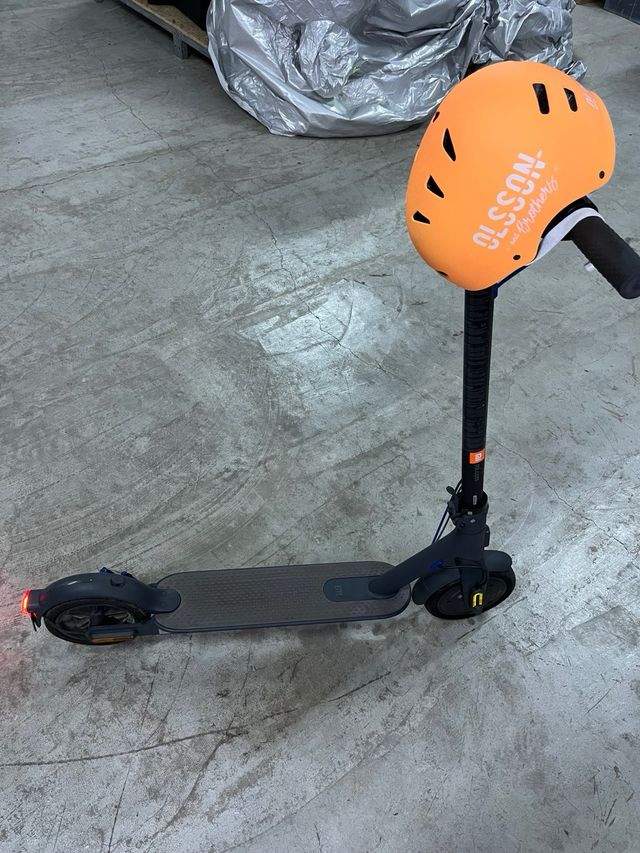 PATINETE XIAOMI MI SCOOTER 3 Y CASCO