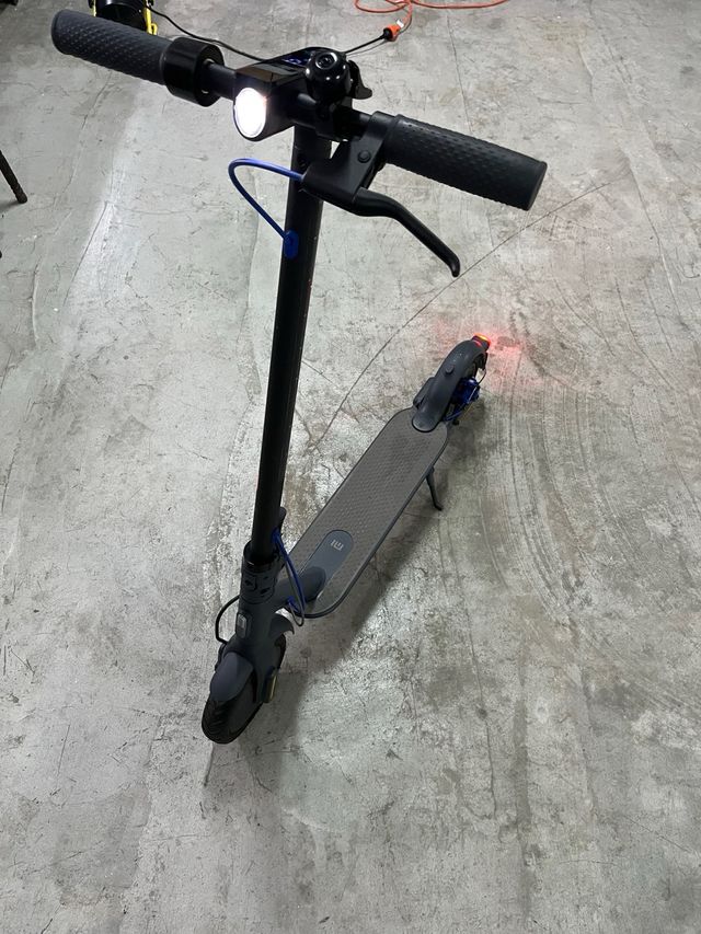 PATINETE XIAOMI MI SCOOTER 3 Y CASCO