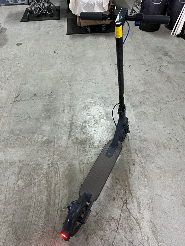 PATINETE XIAOMI MI SCOOTER 3 Y CASCO