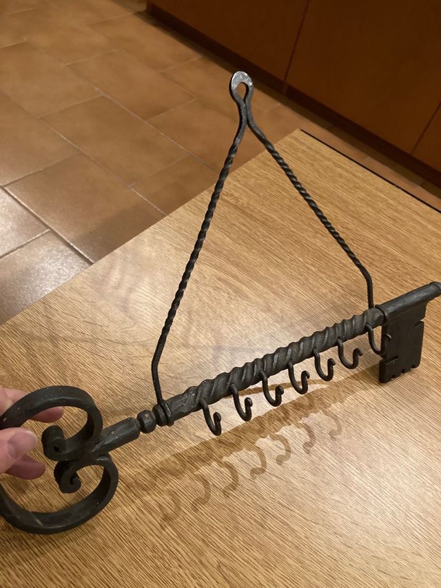 Portachiavi a chiave in ferro battuto