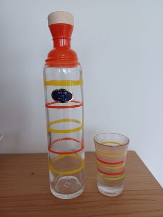 Set bottiglia e bicchieri da liquore