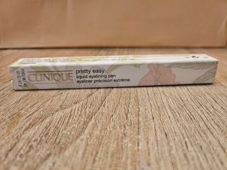 Clinique pretty easy liquid eyelining