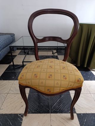 Mesa y sillas
