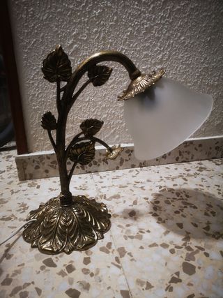Lámpara mesita de noche