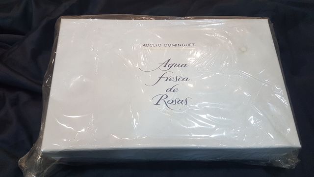 Colonia aaguafresca de rosas estuche familiar