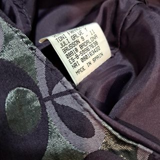 Vestido violeta y gris.