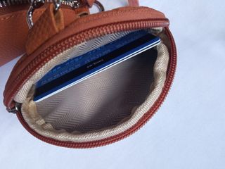 bandolera totalmente en cuero auténtico