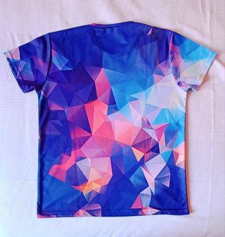 L - CAMISETA MY PROTEIN POLIEDRICA SUBLIMACION