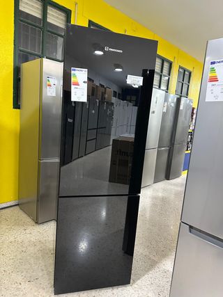 FRIGORIFICO VANGUARD CRISTAL NEGRO 1.86x60.