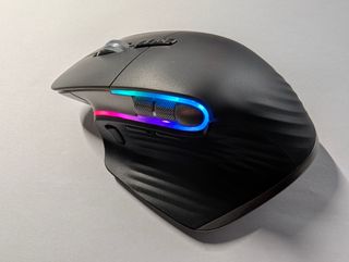 Ratón inalámbrico gaming Logitech con 5 botones