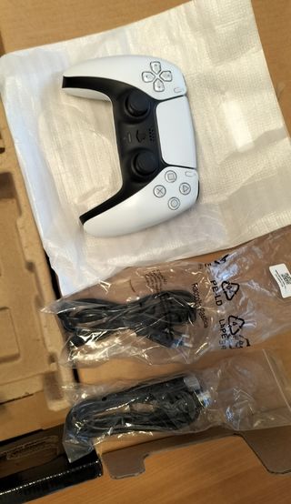 Play 5,mando,cables mas cascos Sony Pulse 3d