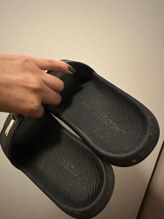 Sandalias negras LACOSTE