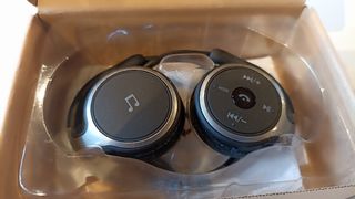 Auriculares con radio FM integrada y bluetooth