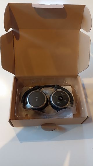 Auriculares con radio FM integrada y bluetooth