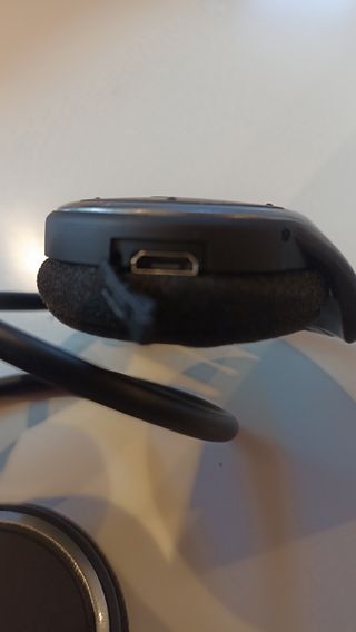 Auriculares con radio FM integrada y bluetooth