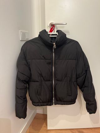 Anorak Bershka talla XS